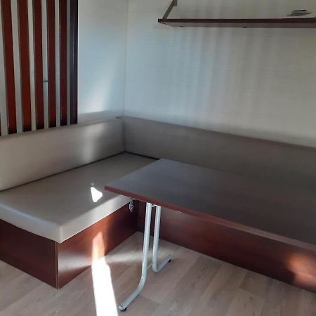 פור-א-נובל Mobilhome Agreable Sans Draps Ni Serviettes מראה חיצוני תמונה