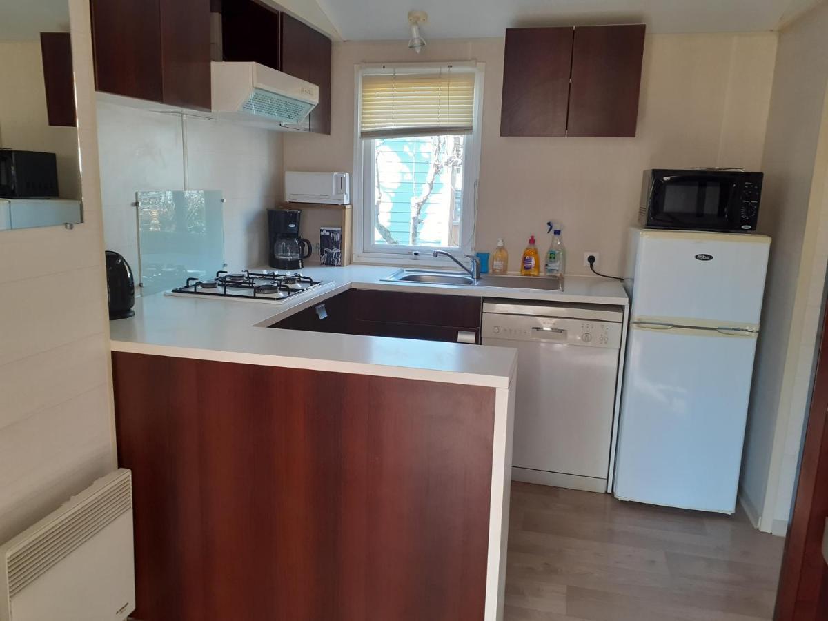 פור-א-נובל Mobilhome Agreable Sans Draps Ni Serviettes מראה חיצוני תמונה